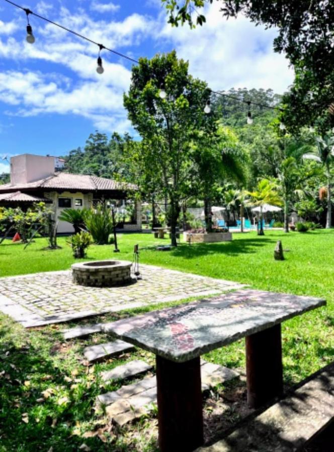 Recanto Vieira Praia Do Estaleiro Balneario Camboriu Exterior foto